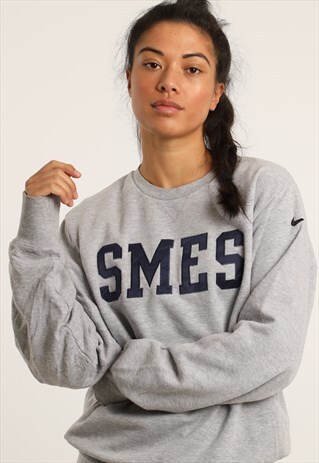 VINTAGE NIKE EMBROIDERED SWEATSHIRT