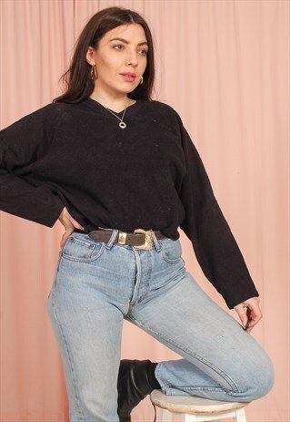 VINTAGE 90S FLEECE WITH V NECKLINE IN BLACK