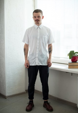 VINTAGE 90'S WHITE SHORT SLEEVED SHIRT
