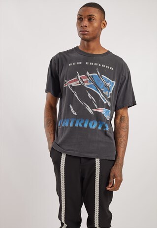 VINTAGE NEW ENGLAND PATRIOTS T-SHIRT