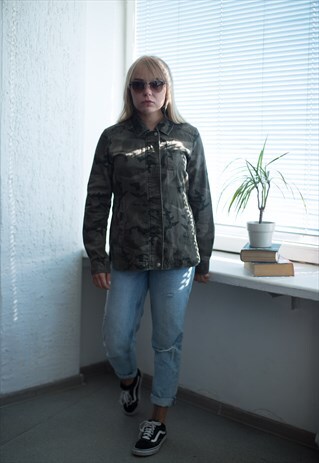 VINTAGE 90'S GREEN CAMO ZIP UP JACKET