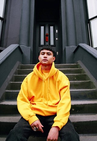 HEAVYWEIGHT HOODIE IN GOLD WITH WOVEN LABEL DETAILS