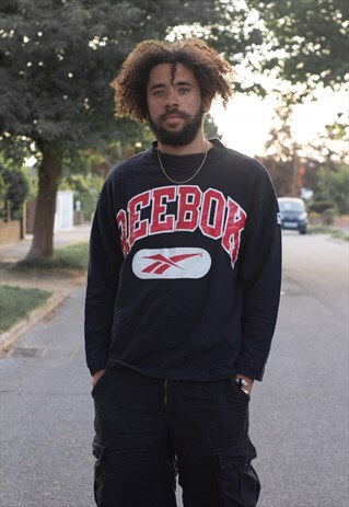 VINTAGE 90S REEBOK BIG SPELLOUT SWEATSHIRT IN BLACK AND RED