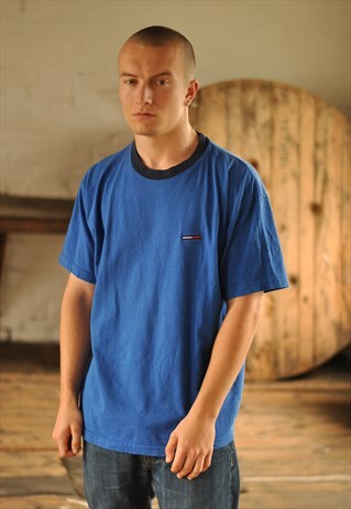 VINTAGE TOMMY HILFIGER FLAG LOGO TSHIRT