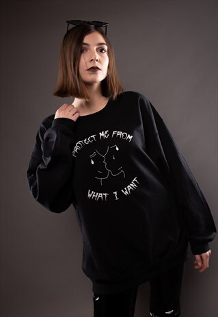 JUMPER IN BLACK WITH KISSING FACES PRINT UNISEX