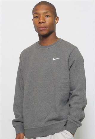 VINTAGE NIKE SWEATSHIRT