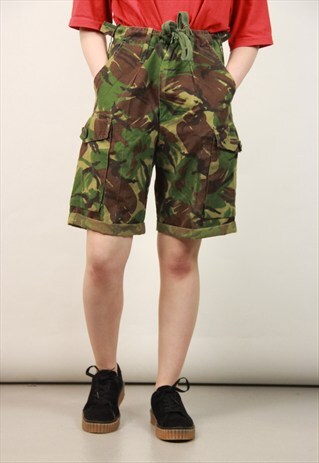 VINTAGE CAMO HIGH WAIST SHORTS