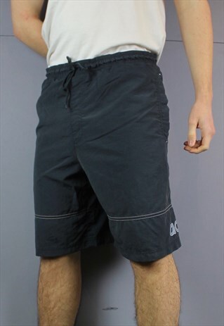 VINTAGE ADIDAS SHORTS IN NAVY BLUE WITH POCKETS, DRAWSTRINGS