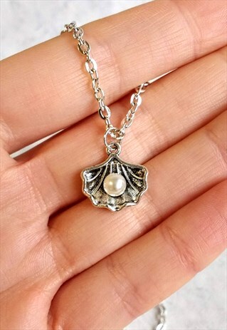 FAUX PEARL SHELL NECKLACE
