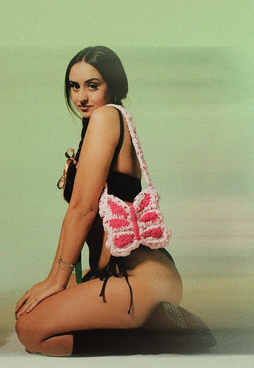 garment image