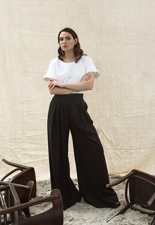 BLACK HIGH WAISTED PLEATED PALAZZO PANTS