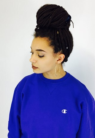 CHAMPION EMBROIDERED SWEATSHIRT