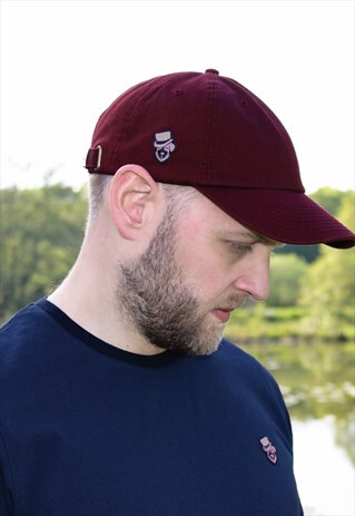 RED COTTON CAP WITH PINK DOG