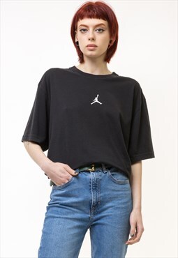 Vintage Woman Nike Air Jordan Tshirt in Black size XL 19164