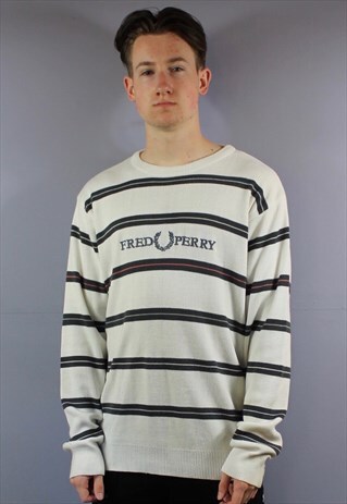 VINTAGE FRED PERRY SWEATSHIRT IN OFF WHITE WITH EMBROIDERED