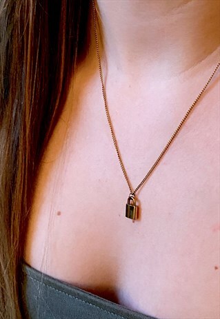 18CT GOLD PLATED MINI PADLOCK PENDANT DESIGN NECKLACE, GOLD