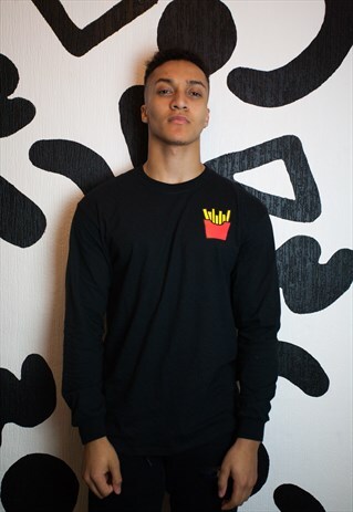 LONG SLEEVE FRIES T-SHIRT IN BLACK