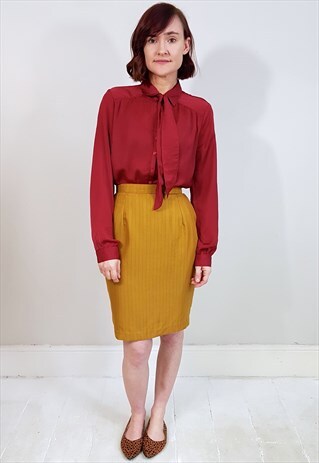 VINTAGE 90'S RED TIE NECK SILKY BUTTON UP BLOUSE