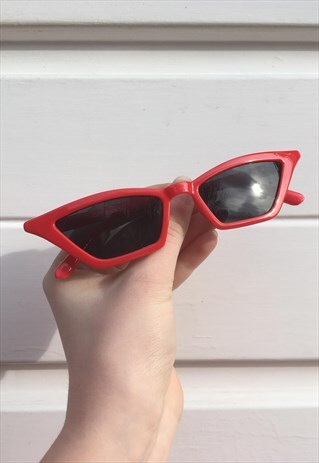 WOMENS VINTAGE STYLE 80S 90S RED THIN POINTY SUNGLASSES