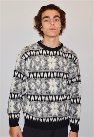 VINTAGE 80'S JUMPER IN BLACK AND WHITE