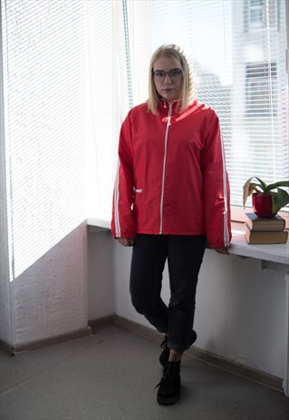 VINTAGE 90'S RED HOODED WINDBREAKER