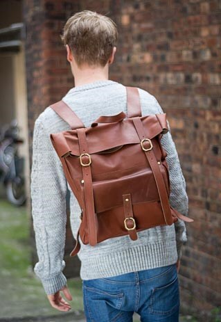 THE CITY HIKER BACKPACK RUCKSACK (BROWN)
