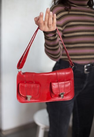 VINTAGE 70'S RED BUCKLE SHOULDER BAG