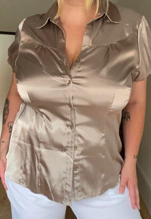 garment image
