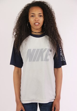 VINTAGE NIKE TOP