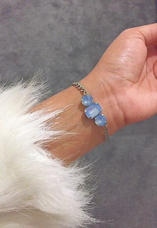 HENDRIX HILLS. MIXOLOGY BLUE CRYSTAL BRACELET