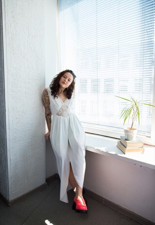 VINTAGE 80'S WHITE LACE DETAILS MAXI SLIP