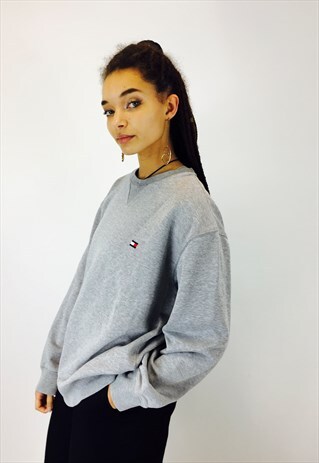TOMMY HILFIGER 90S EMBROIDERED SWEATSHIRT