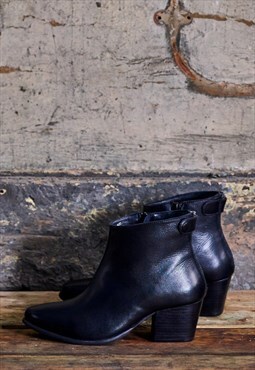 Venizia Wide Fit Black Leather Ankle Boot