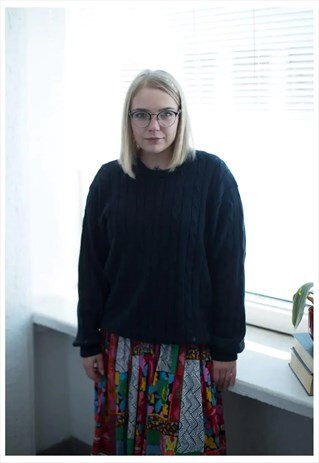 VINTAGE 90'S BLACK MINIMALIST JUMPER