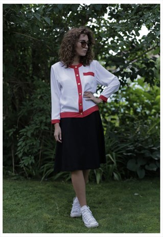 VINTAGE 80'S WHITE/RED VINTAGE SILK LOOK SHIRT