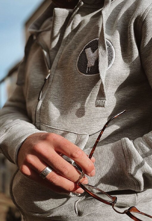 garment image