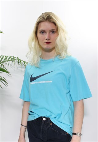 VINTAGE NIKE T-SHIRT