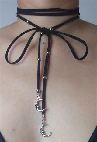 BLACK CHOCKER WITH MOON CRESCENT