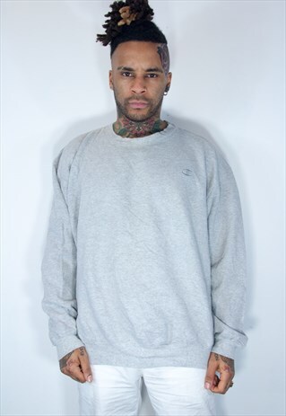 CHAMPION EMBROIDED SWEATSHIRT