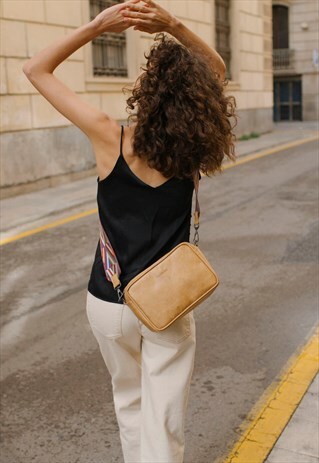 CAMEL VEGAN STRUCTURED CROSSBODY BAG