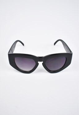 Black chunky vintage sunglasses
