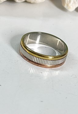 1990s Unisex Tri Tone Textured Ring