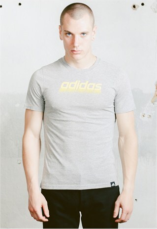 VINTAGE ADIDAS T-SHIRT