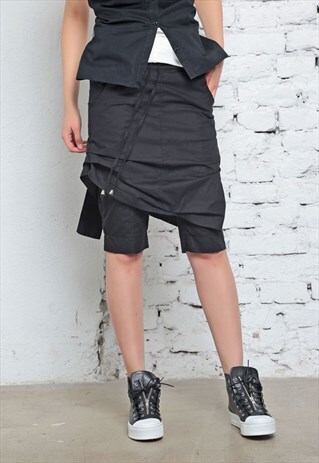 BLACK SHORTS/WOMEN PANTS