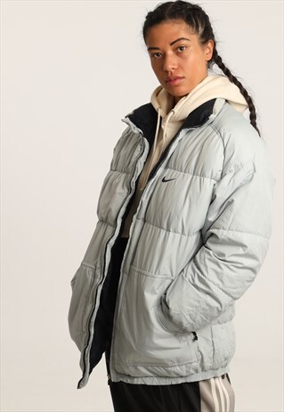 VINTAGE NIKE PADDED JACKET