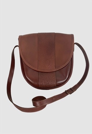 70'S DARK BROWN EMBOSSED LEATHER VINTAGE SADDLE BAG 