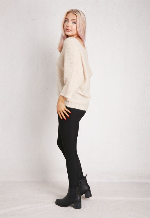 garment image