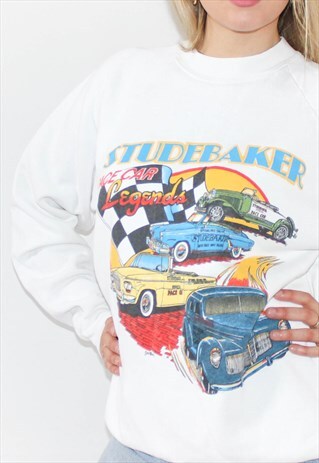 VINTAGE 90'S AMERICAN OVERSIZED WHITE CAR SWEATSHIRT