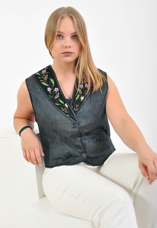 VINTAGE VEST IN BLACK