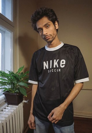 BLACK TEE WITH LOGO